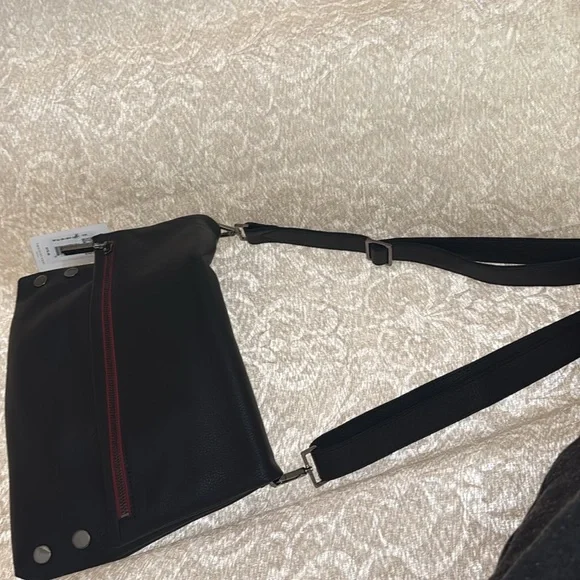 NWT Hammitt *VIP Large* Black Leather w/ Gunmetal Hardware | Crossbody Strap - Picture 5 of 5